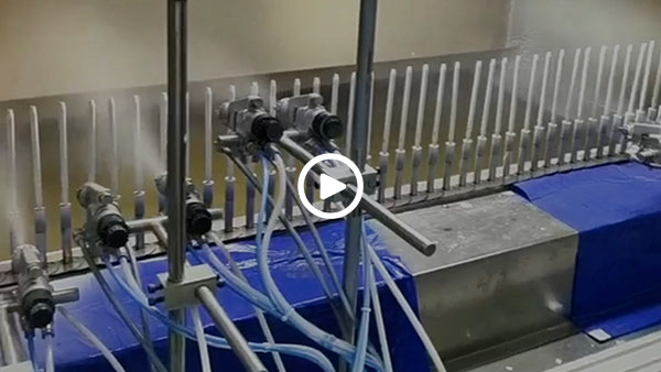 笔杆喷烤流水线