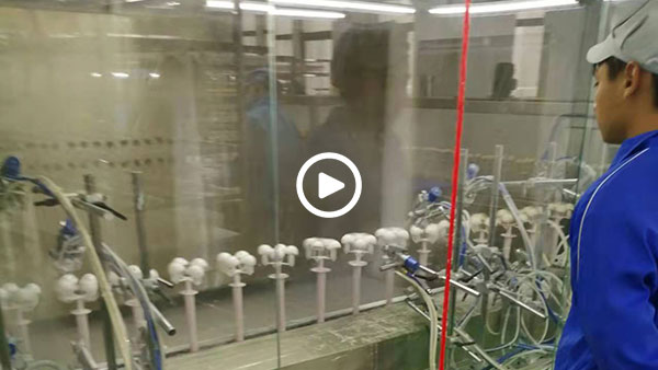 手办玩具喷烤流水线