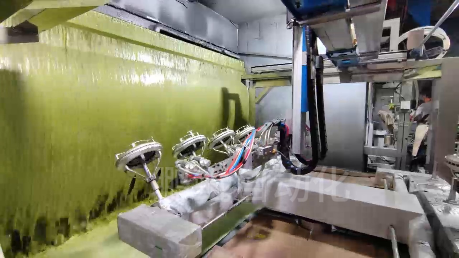 河南新乡8轴脚轮自动喷涂设备案例