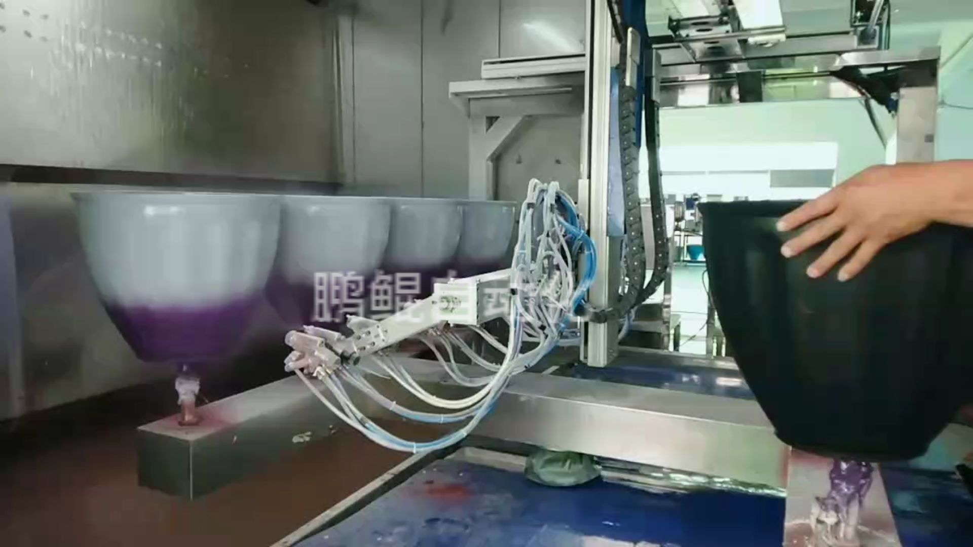 花盆双色湿对湿喷漆设备