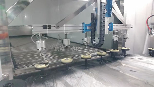 鹏鲲轮毂自动抓取上下料喷漆设备