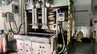 东莞IC托盘2涂2烤喷漆流水线