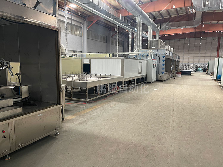 锅具喷烤线体现场