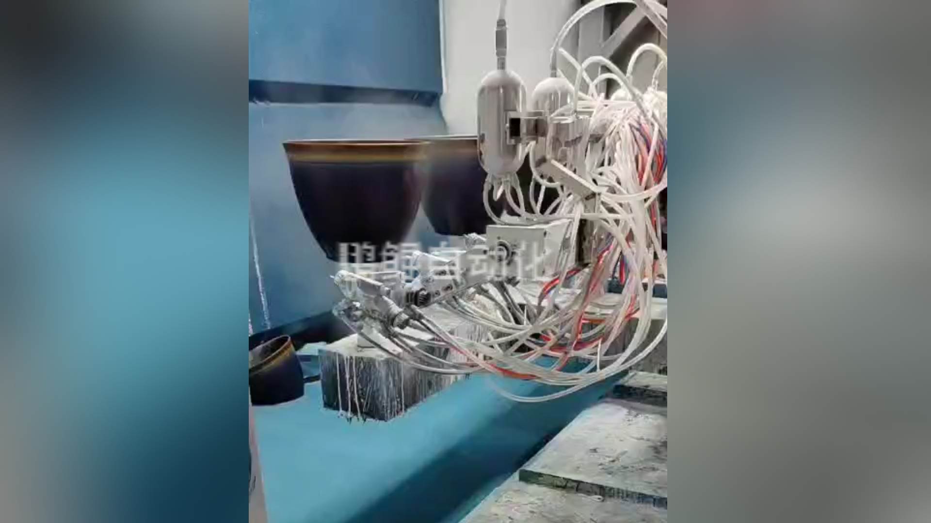 花盆6轴3工位喷涂设备