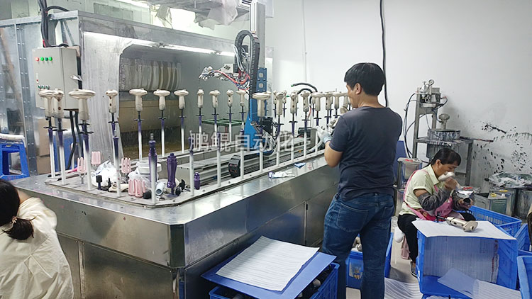 小型喷漆加工厂如何靠拉发器智能喷漆线逆袭