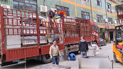 化妆笔杆刷烤线质检通过，发往河北，品质效率双保障