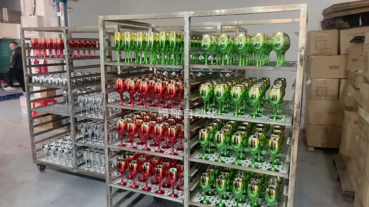 解密高脚杯喷漆机：如何实现渐变色喷涂效果？