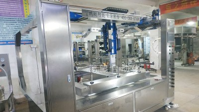 异形工件喷涂难？鹏鲲3枪8轴机器人喷涂解决痛点