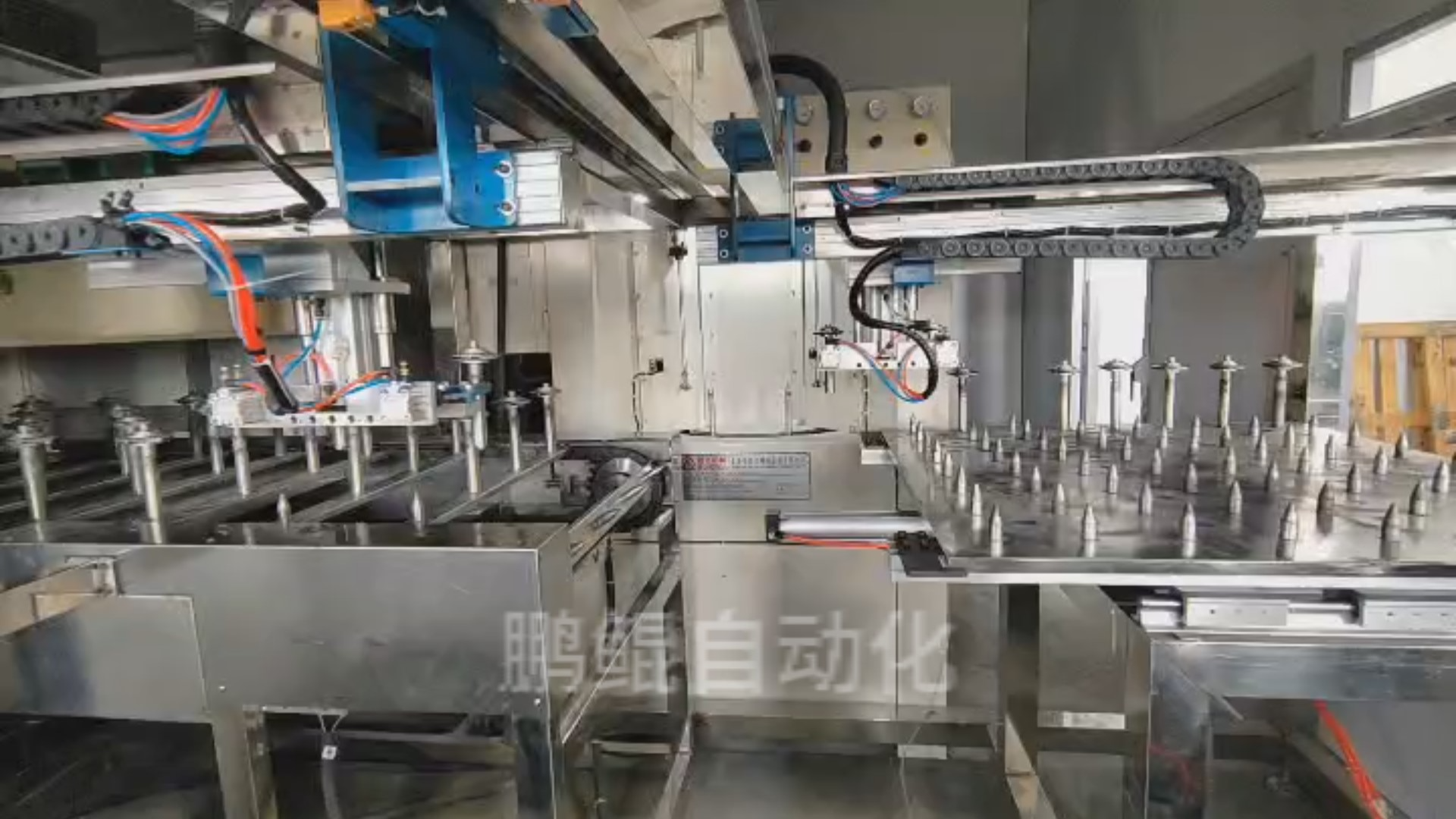 五金齿轮泵配套自动抓取上下料