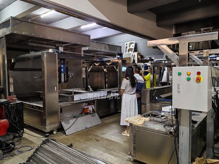 业务向客户详细讲解设备功能