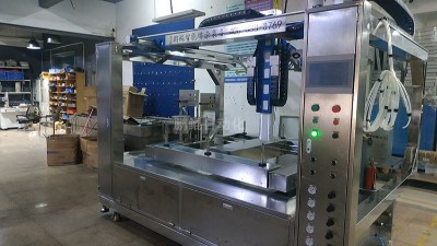 鹏鲲<i style='color:red'>3枪8轴仿喷工机器人</i>：智造升级，效率与品质双突破