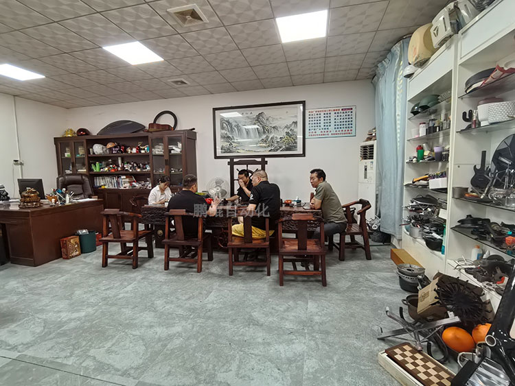 鹏鲲总经理与客户交流