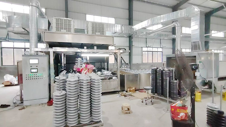 东莞鹏鲲轮毂喷涂设备厂家，如何实现自动抓取上下料高速生产？