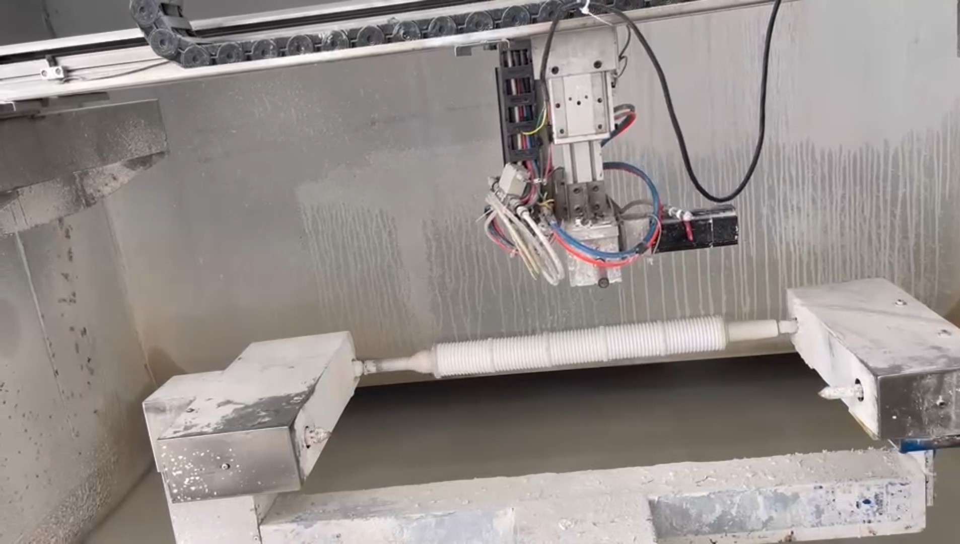 浙江陶瓷环自动喷釉案例