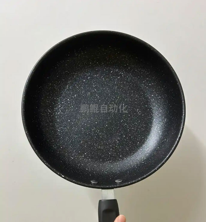 不粘锅喷漆