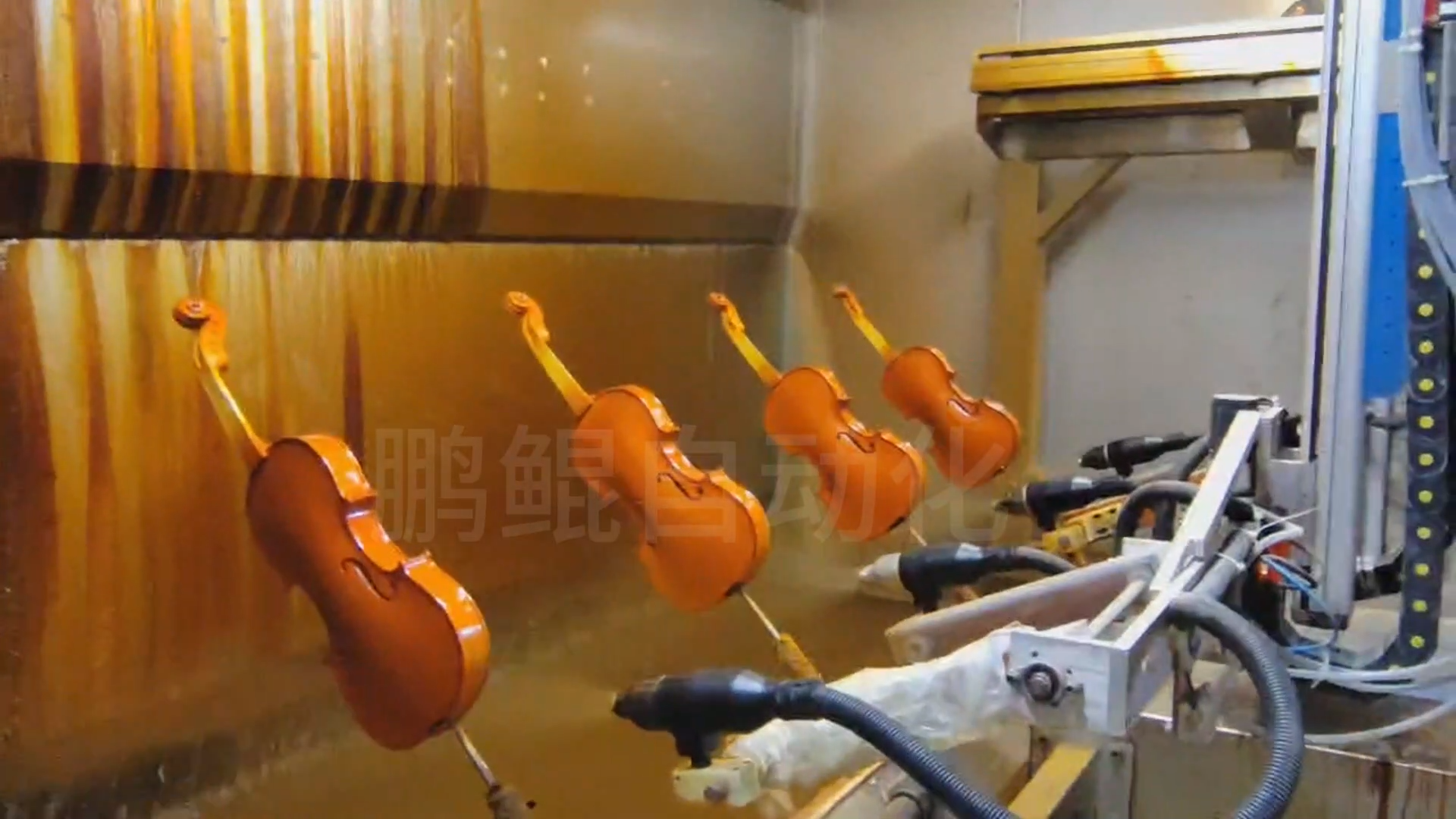 小提琴8轴静电喷涂设备