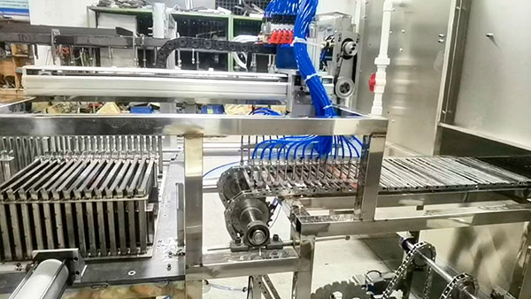 自动抓取上下料